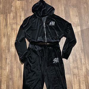 🌟NWT🌟Black Velvet Velour “M” Sweatsuit - S/M